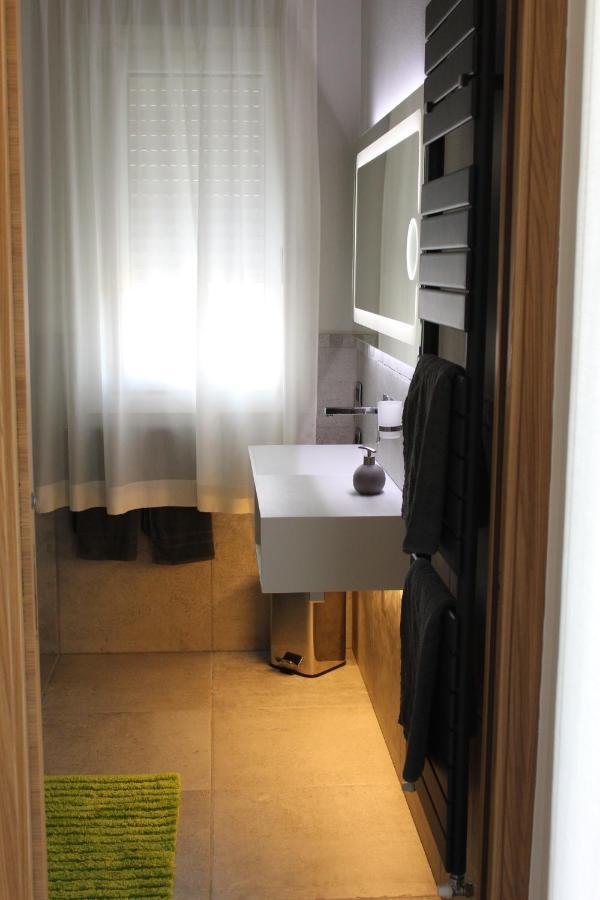 Villa Martina Luxury Rooms Desenzano del Garda Exteriör bild