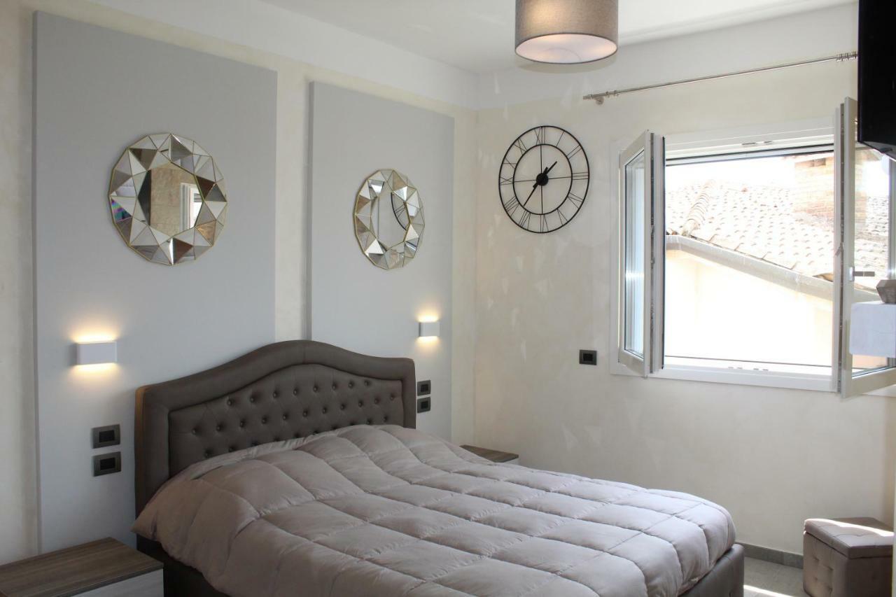 Villa Martina Luxury Rooms Desenzano del Garda Exteriör bild