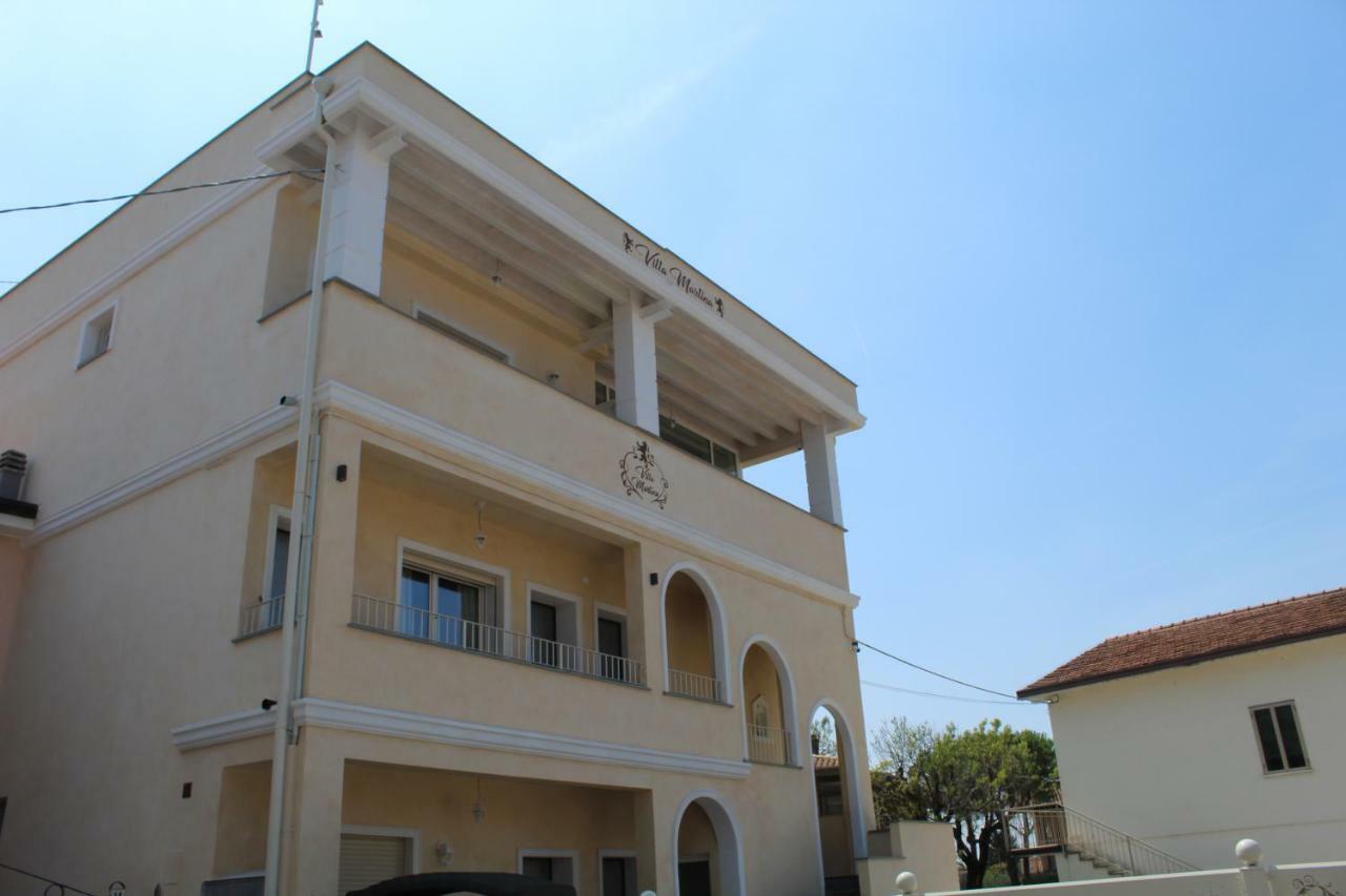 Villa Martina Luxury Rooms Desenzano del Garda Exteriör bild