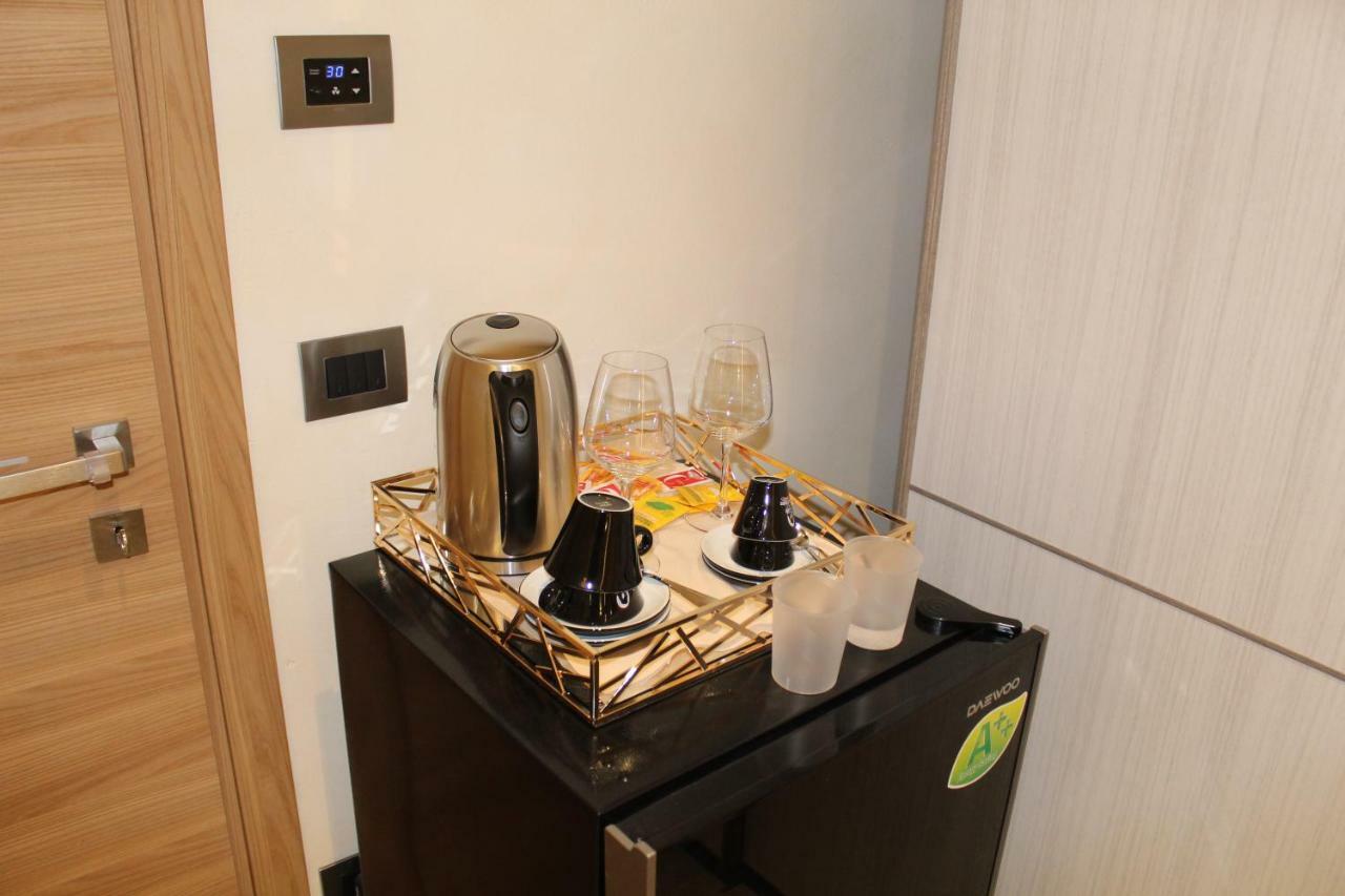 Villa Martina Luxury Rooms Desenzano del Garda Exteriör bild